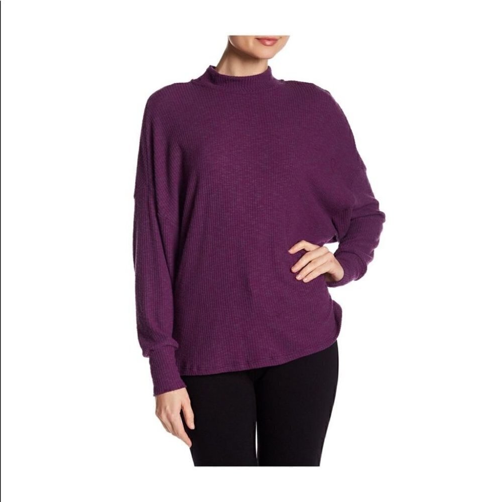 Harlowe & Graham Keyhole Ribbed Knit Sweater Purple